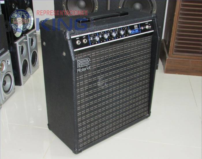 foto de AMPLIFICADOR DE GUITARRA / BAJO ROLAND GA-20