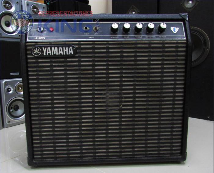 oferta de AMPLIFICADOR DE GUITARRA / BAJO YAMAHA J-25